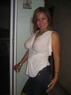 a single milf looking for men in Brookshire, Texas