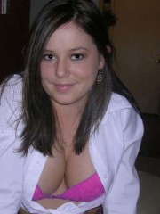 romantic female looking for guy in Portland, Michigan