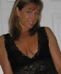 romantic lady looking for guy in Homeworth, Ohio