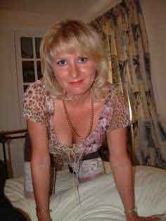 a single woman looking for men in Plainville, Illinois